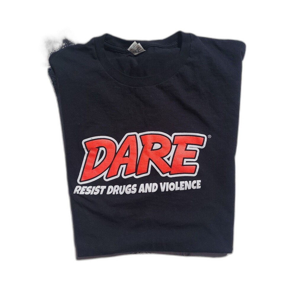 Vtg DARE t-shirt 90s Y2K